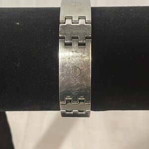 Metal bracelet 